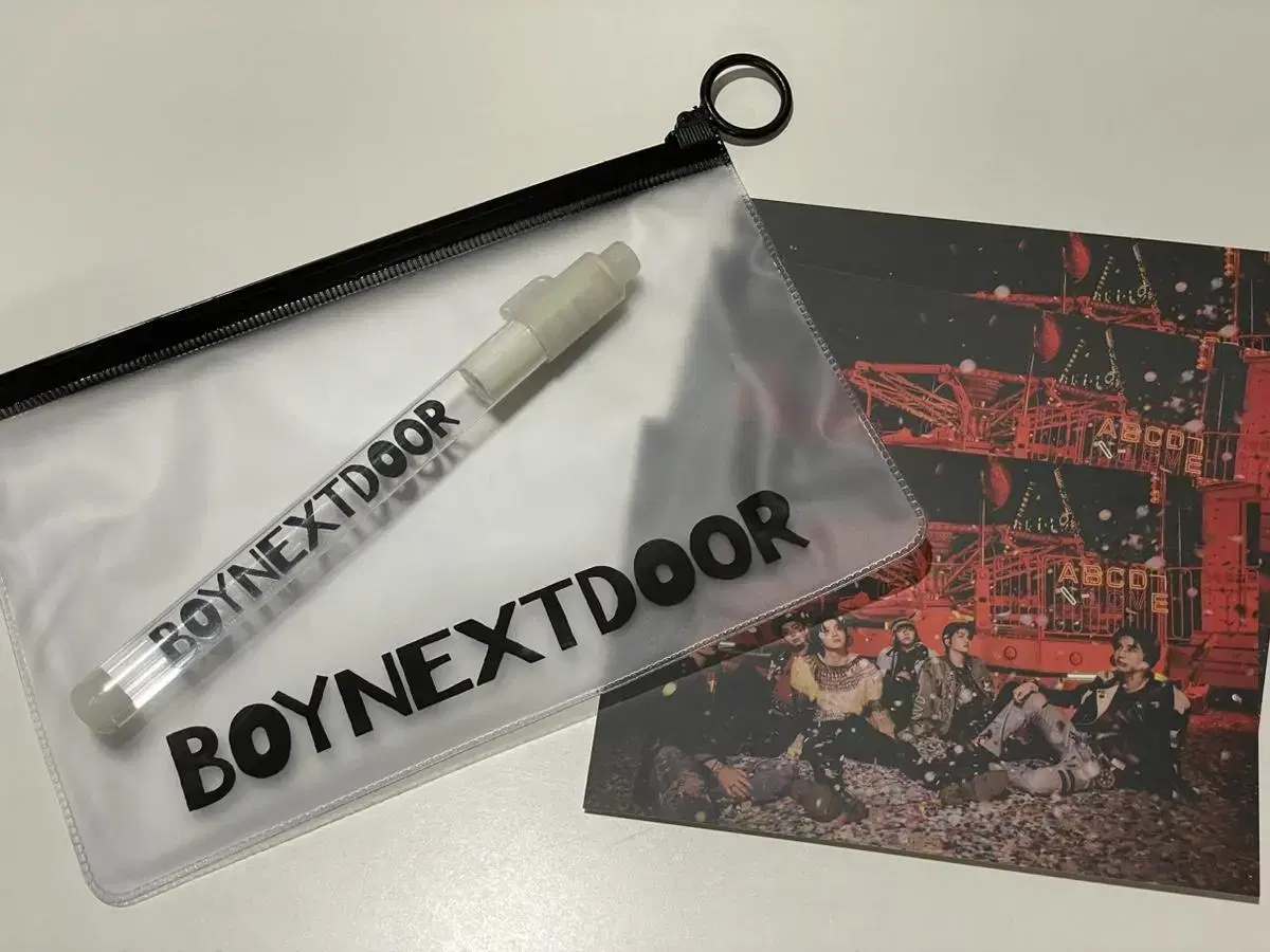 Boynextdoor BND boynextdoor Set of temporary lightsticks 5.5 mica each