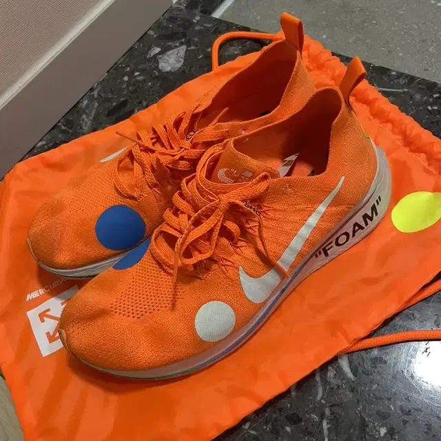 나이키 오프화이트 nike off white zoom fly 275