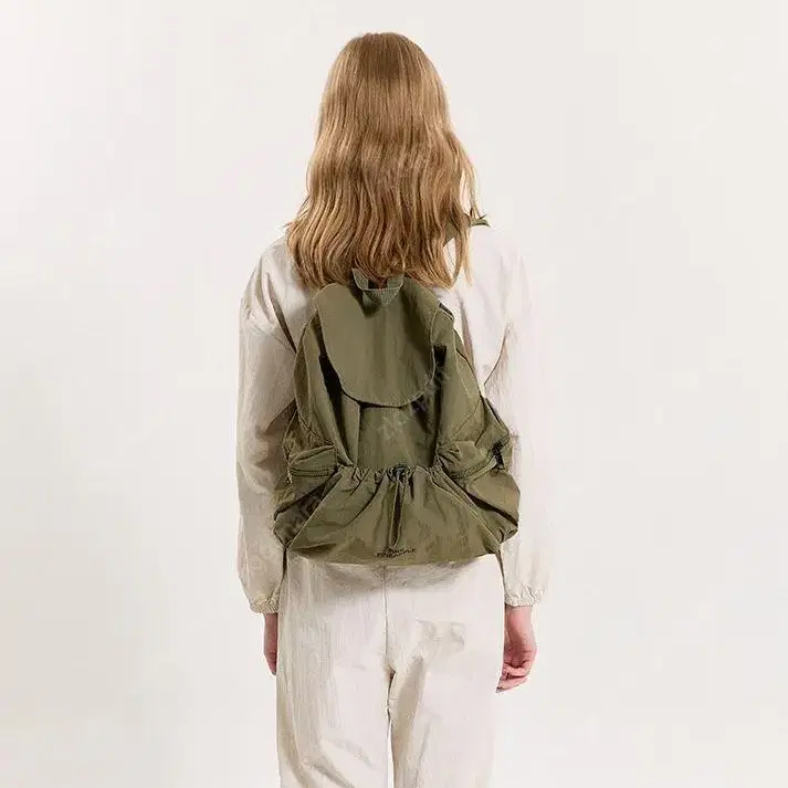 핑크파인애플 백팩 카키 STRING RUCKSACK_KHAKI BL