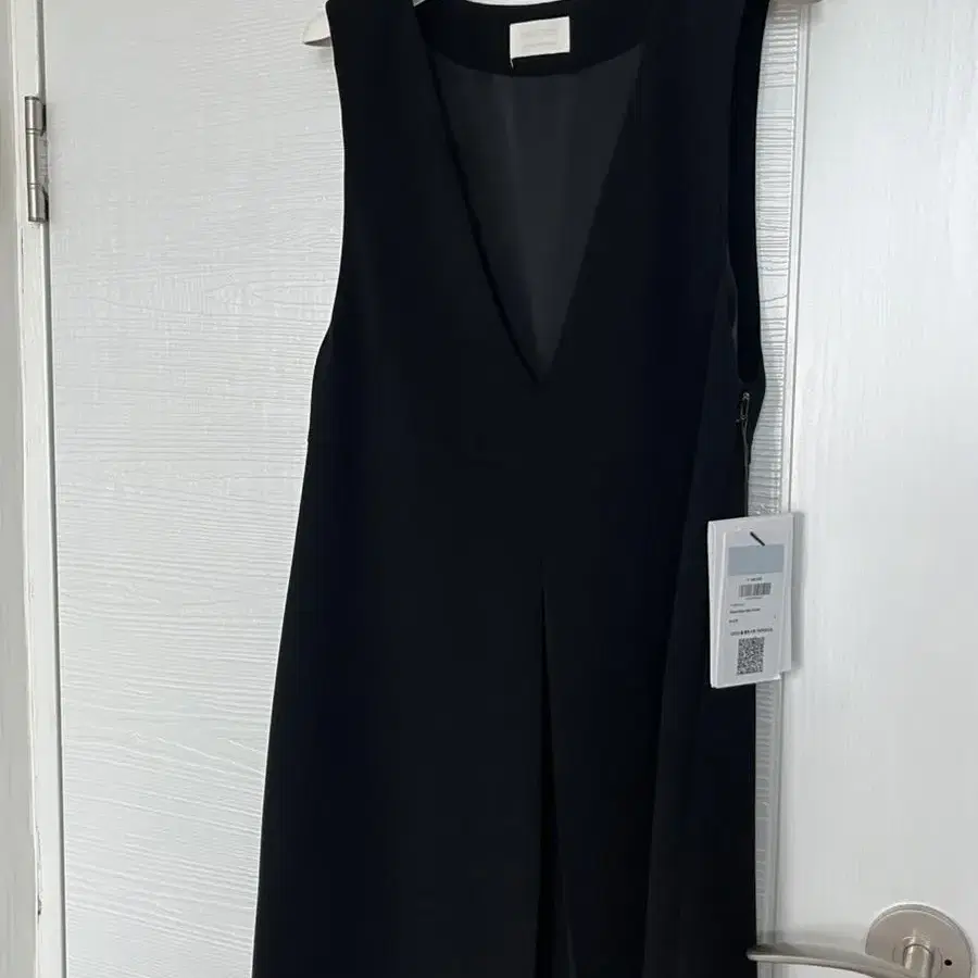 프론트로우 sleeveless mini dress (black S)