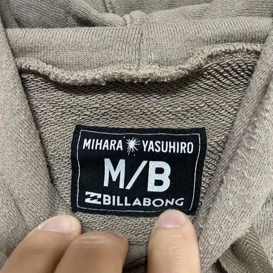 미하이야스히로 MIHARA /빌라봉 콜라보 후디 M size