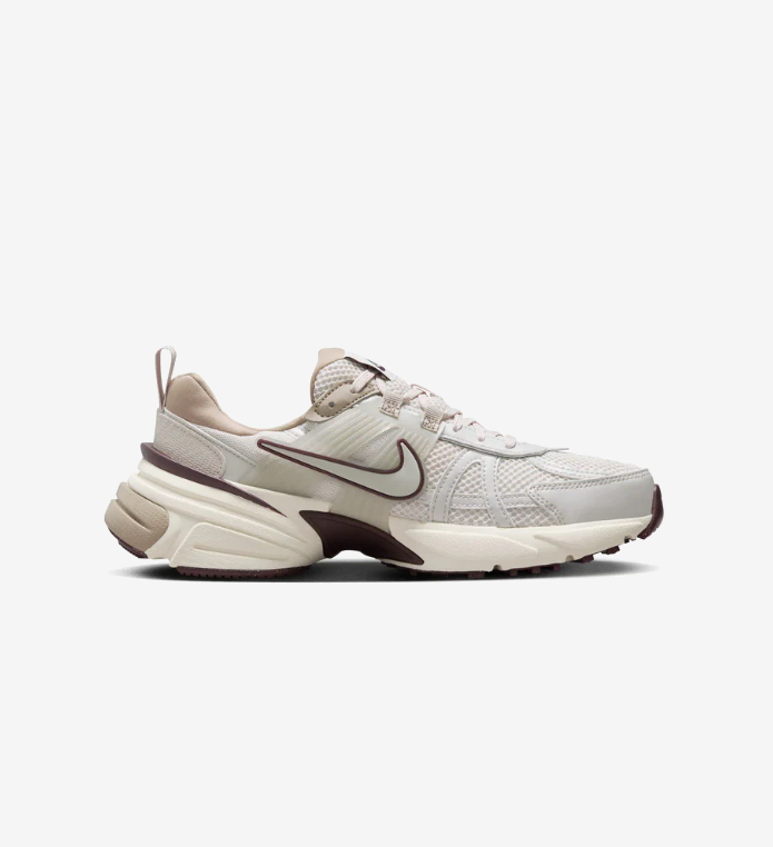 NIKE 나이키 V2K RUN 브라운