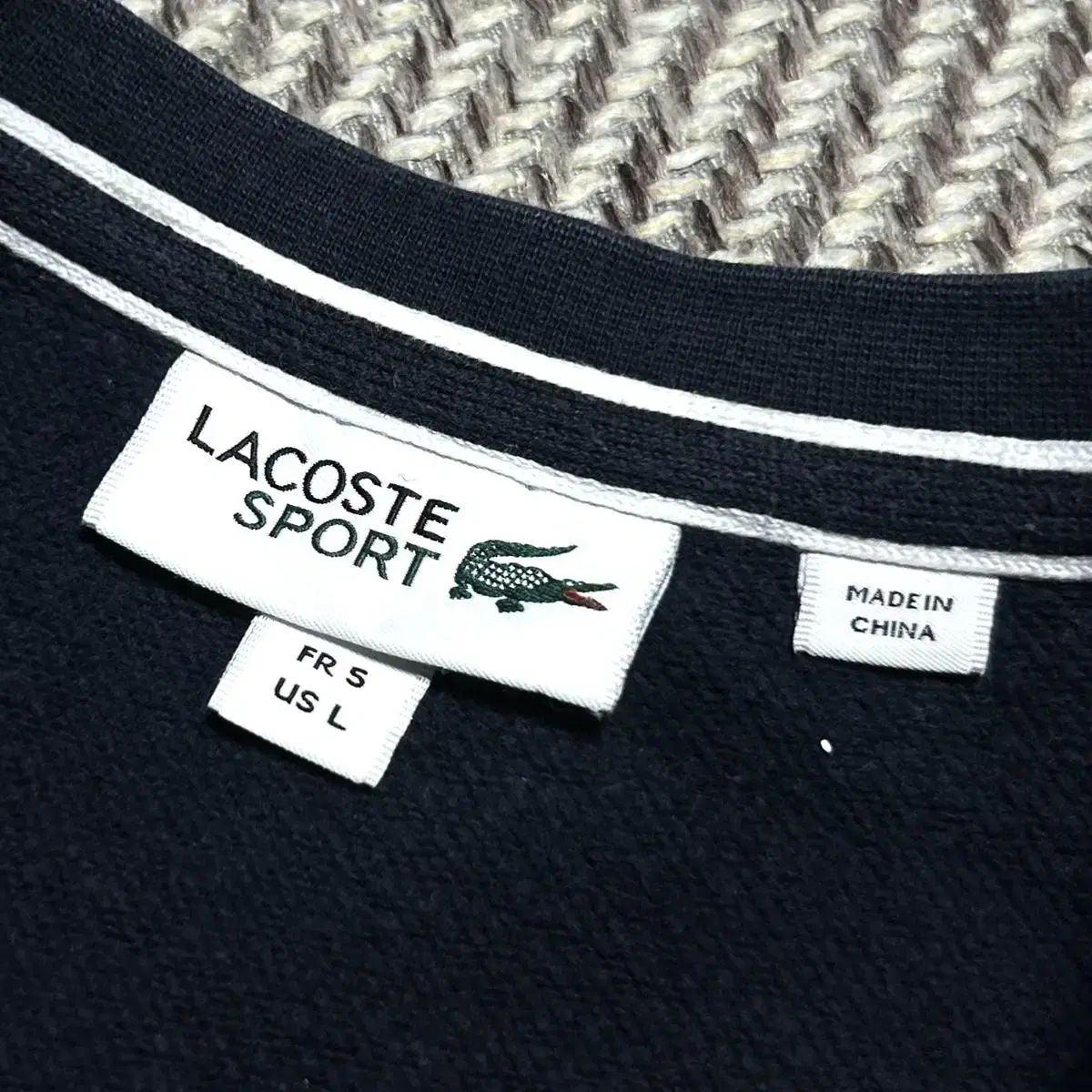 [ L ] Lacoste 라코스테 네이비 라운드 맨투맨