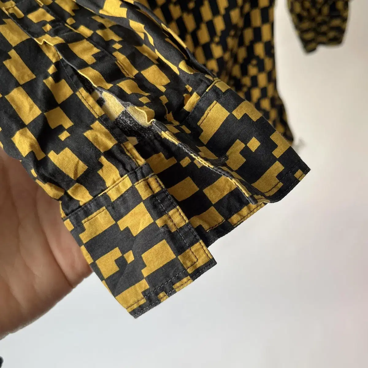 VERSACE block pattern shirt ( 이태리제 )