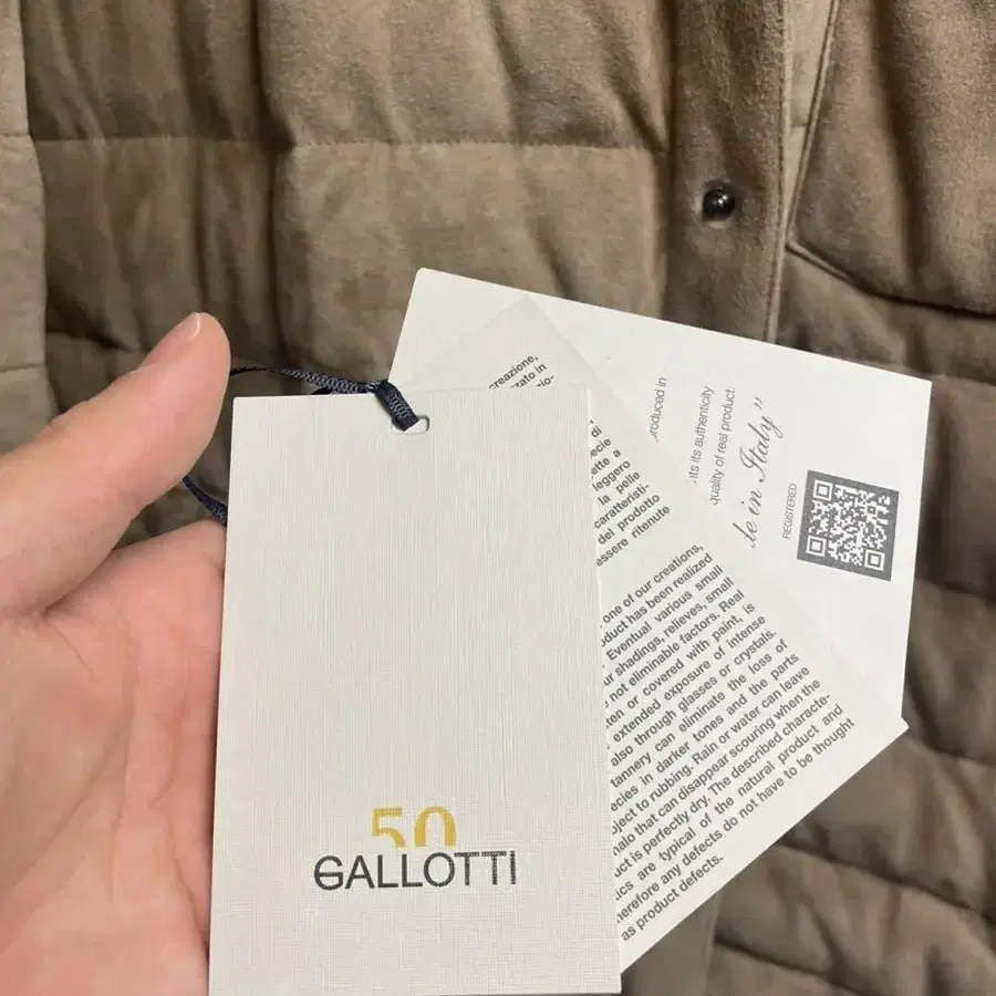 갈로티 GALLOTTI 고트 스웨이드 구스다운 패딩 셔켓 베이지