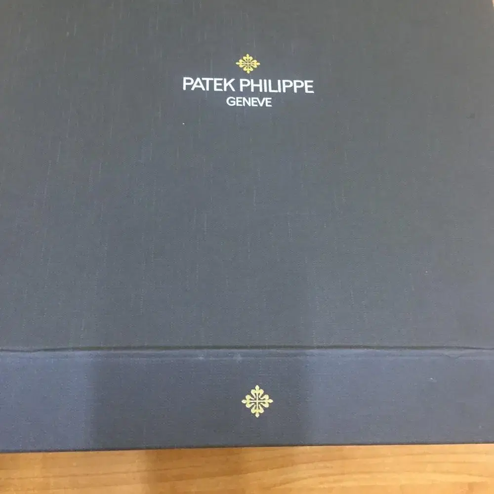 PATEK PHILIPPE 파텍필립 리미티드 에디션 스톨(캐시미어)