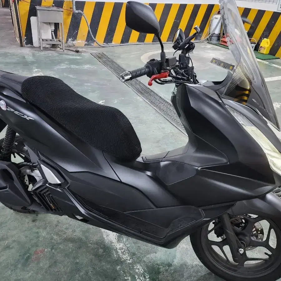 pcx22년식 abs 팝니다.