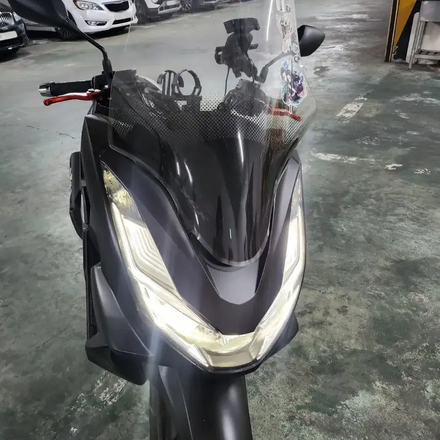 pcx22년식 abs 팝니다.