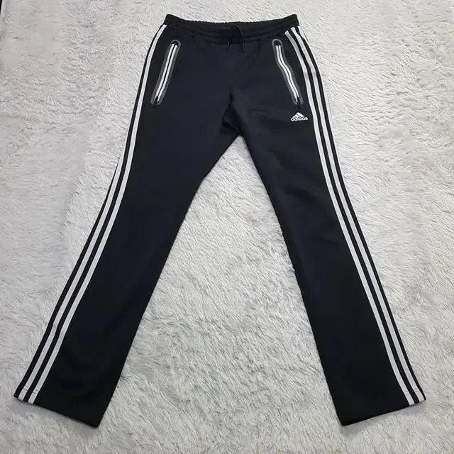 30-32) Adidas brushed training pants