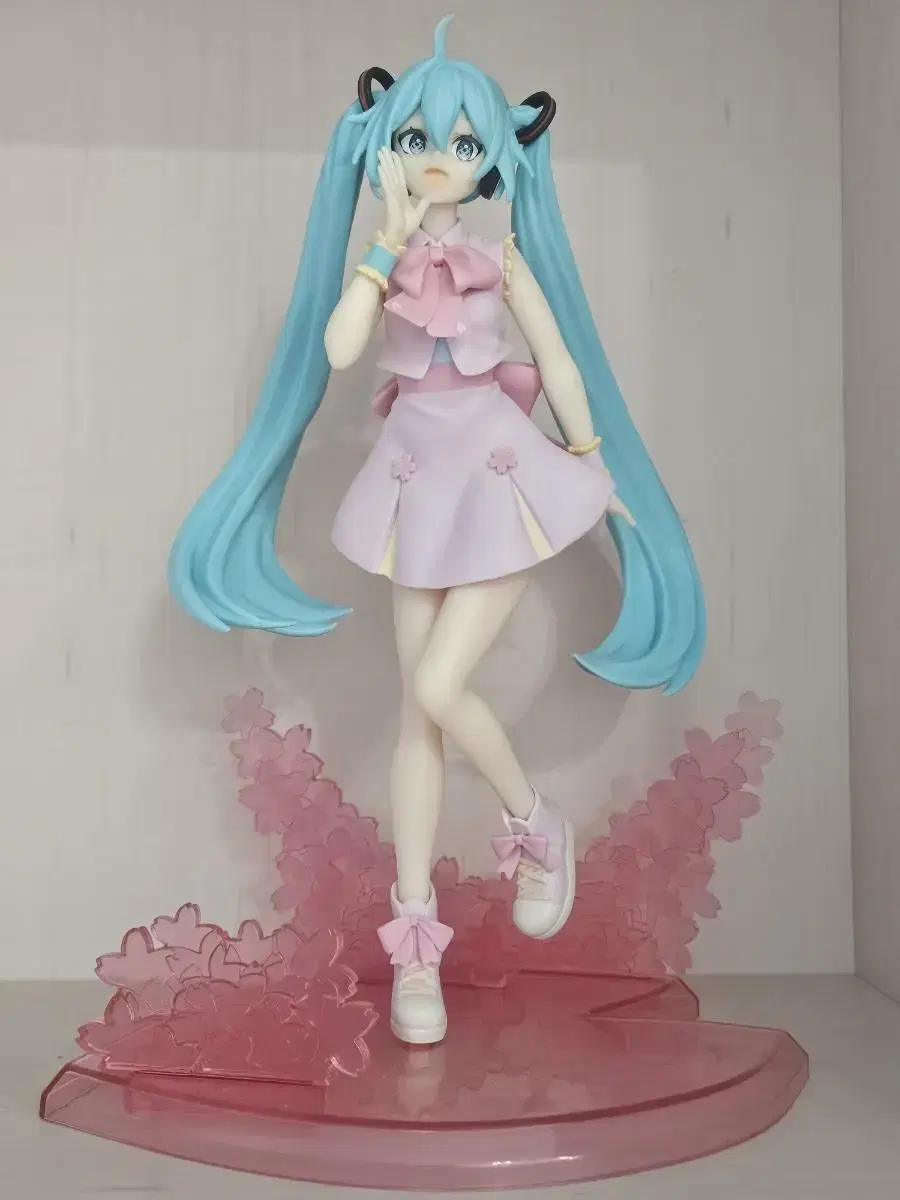 Hatsune Miku Luminasta Figures