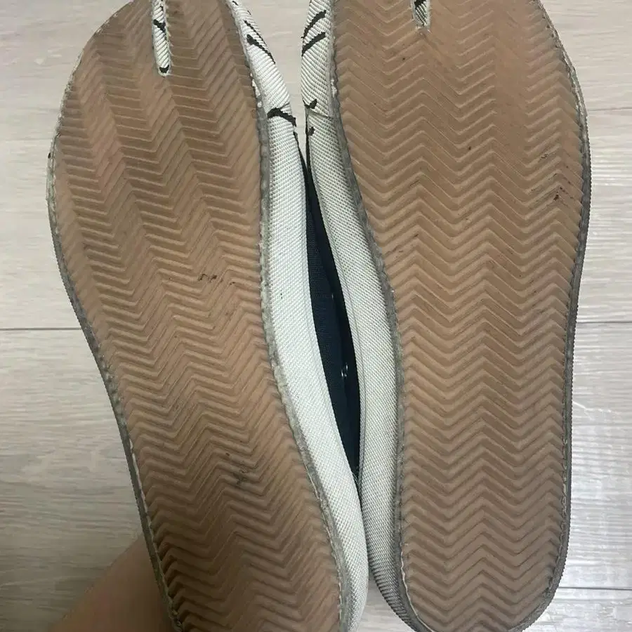 마르지엘라 페인팅 타비 로우 size 43.5