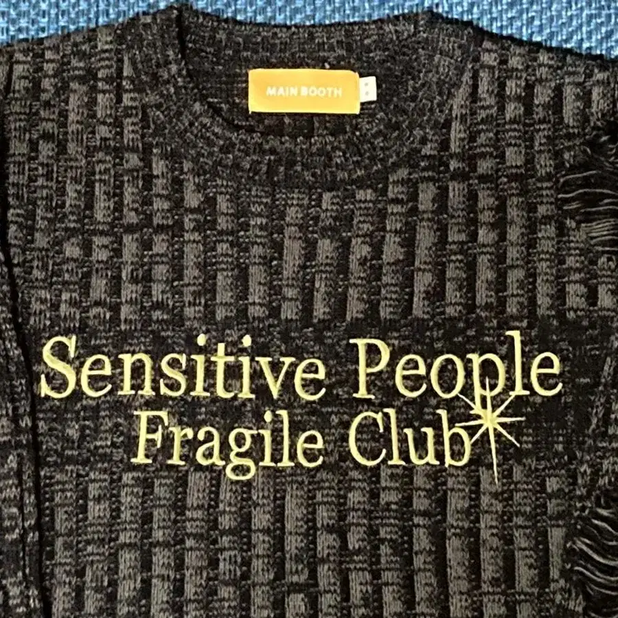 [2] 메인부스 Fragile Club Damage Sweater