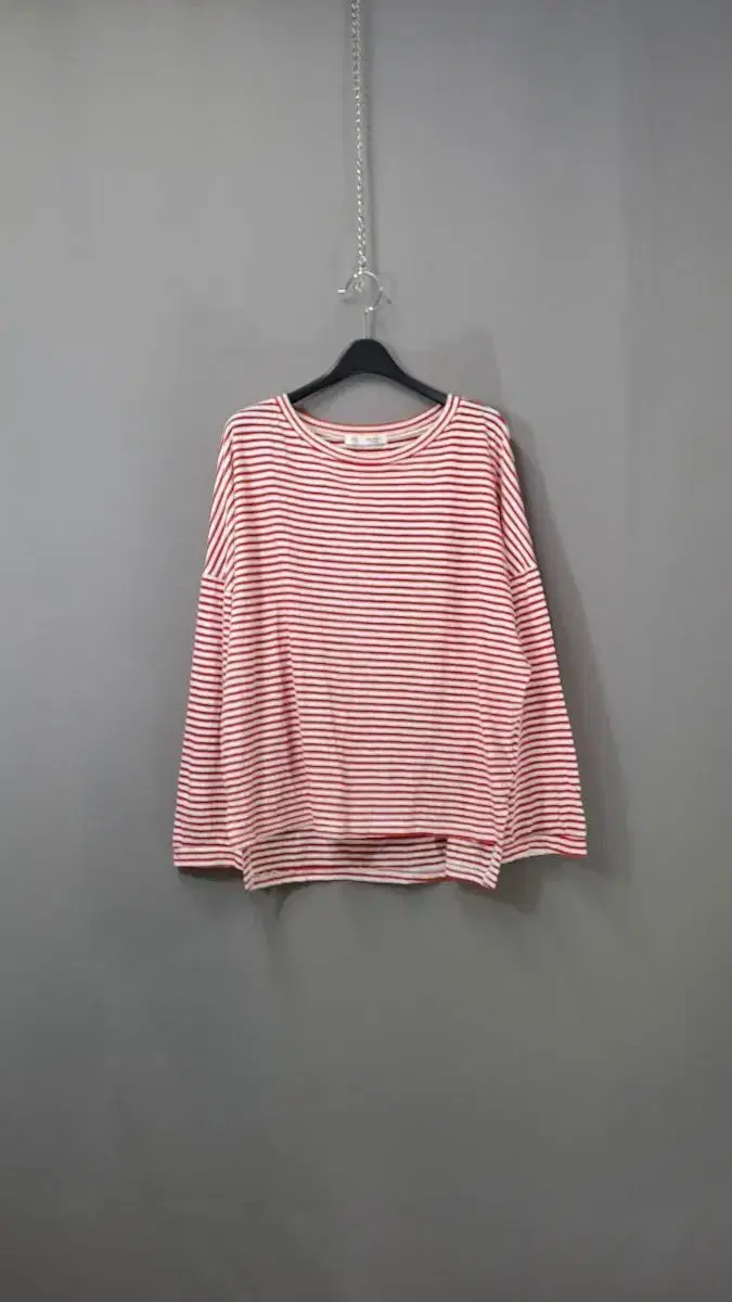 Striped Funky Sleeve Thin Knit Tee nd