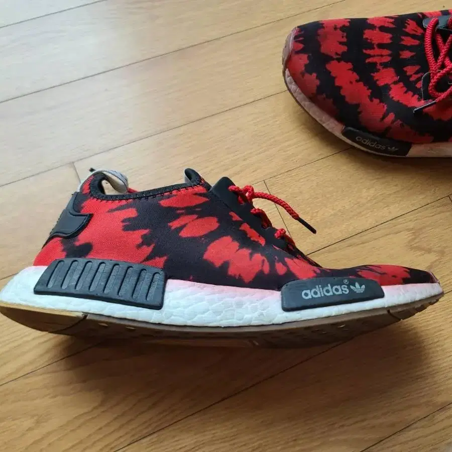 adidas 아디다스  Nice Kicks NMD R1 275 mm