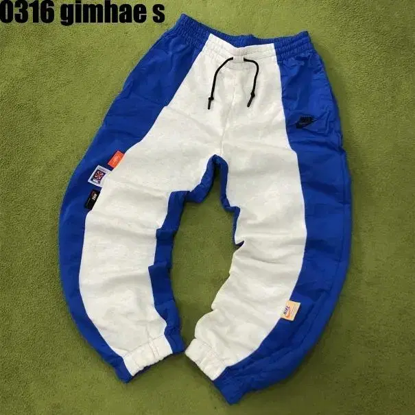 95 Nike Sweatpants