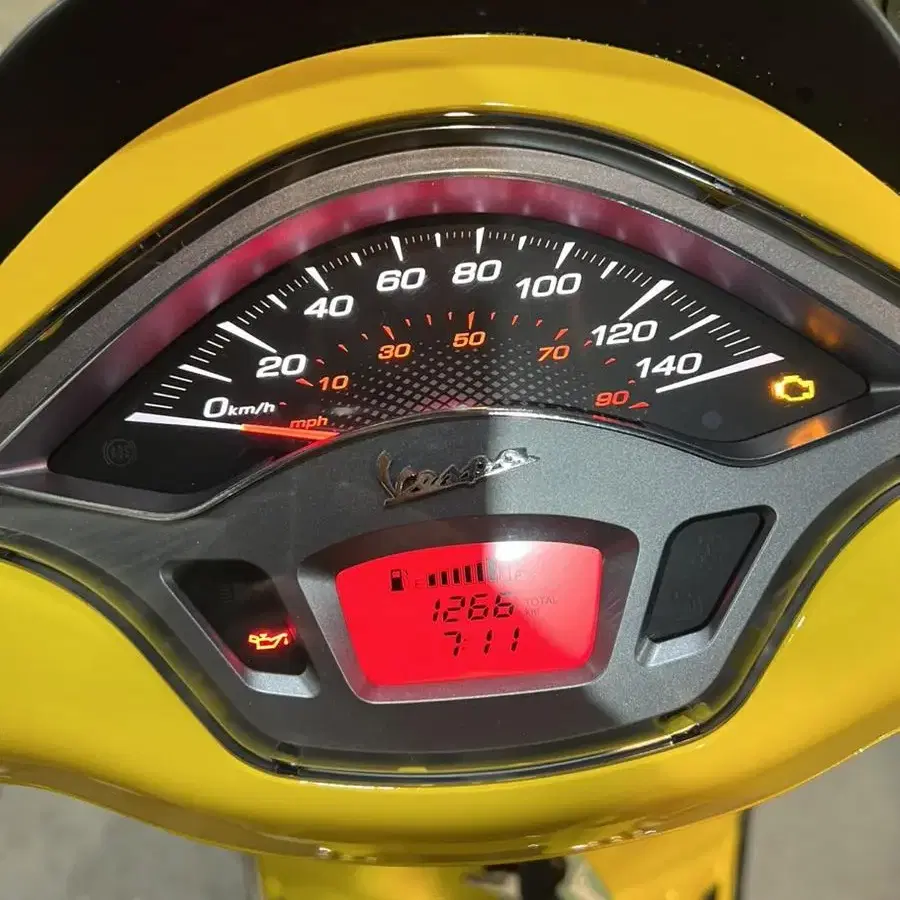 22년식 베스파 스프린트s 125cc