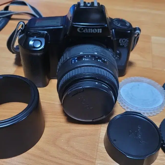 캐논 EOS1000 QD 필림카메라(가방포함)