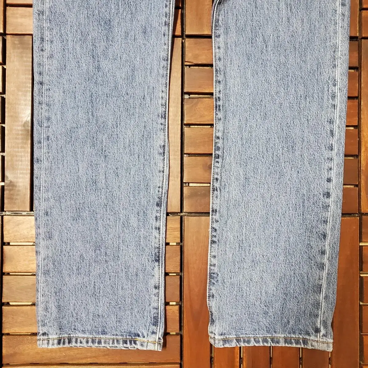 90s Levis 501 (34 inch)