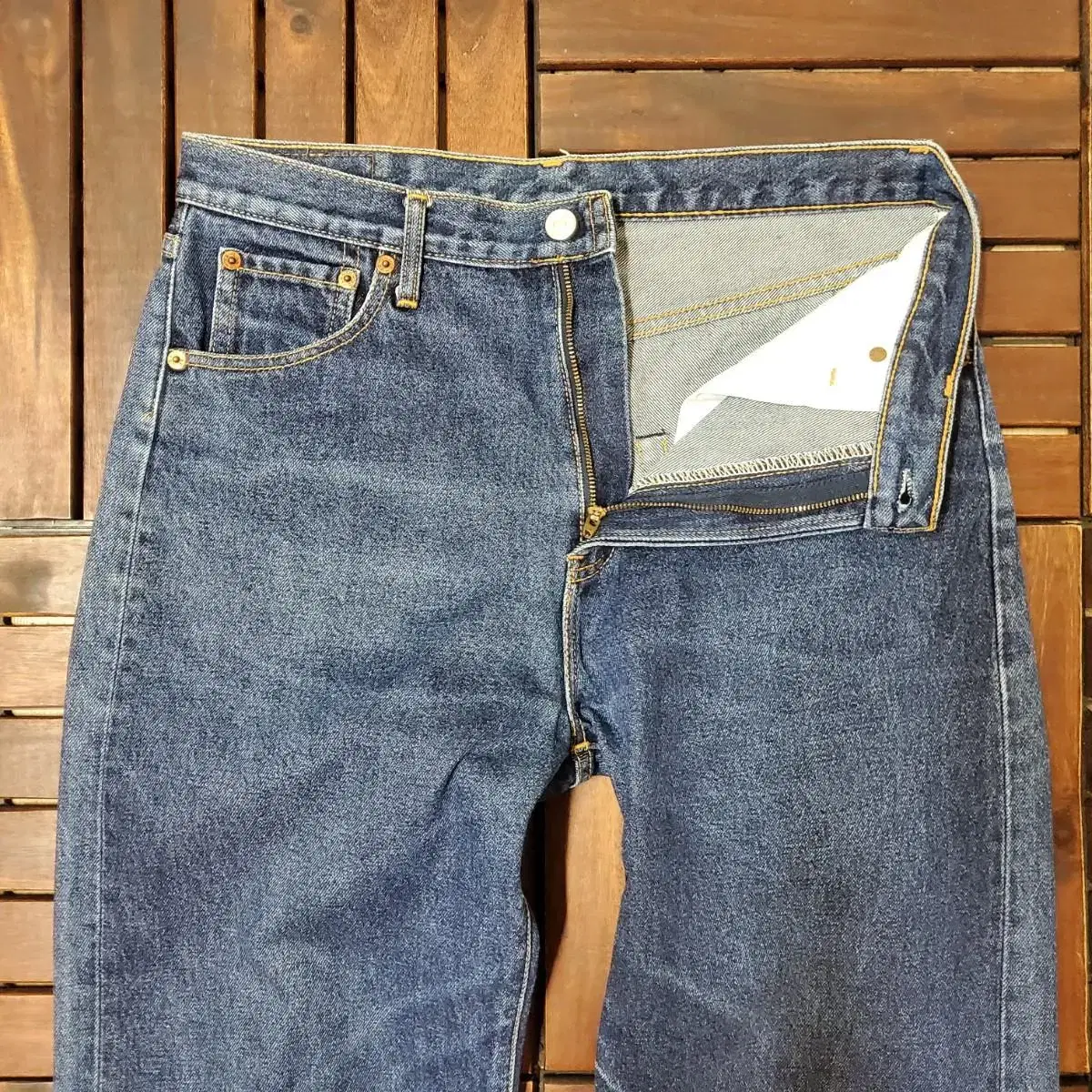 90s Levis 505 (32 inch) made in USA