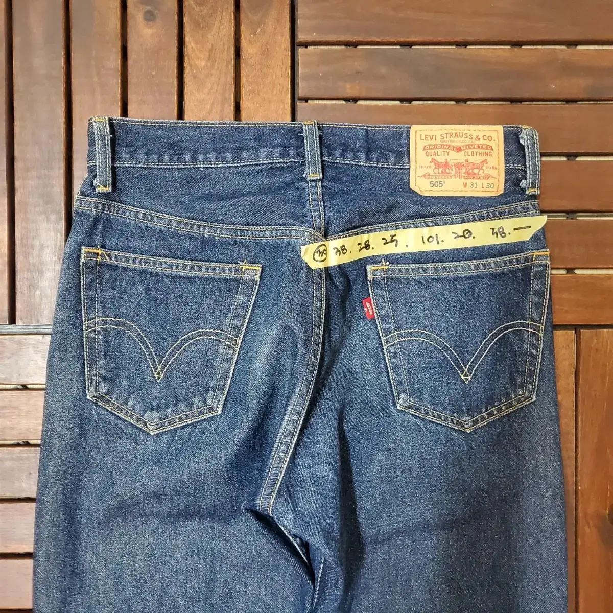 00s Levis 505 (30 inch)