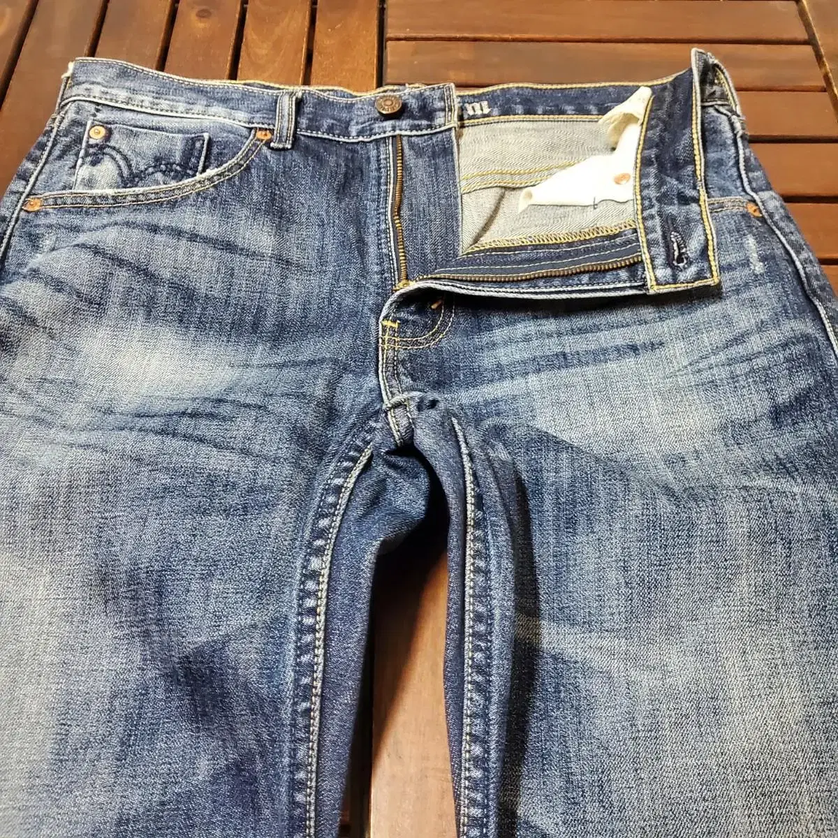 00s Levis 604 (33 inch)