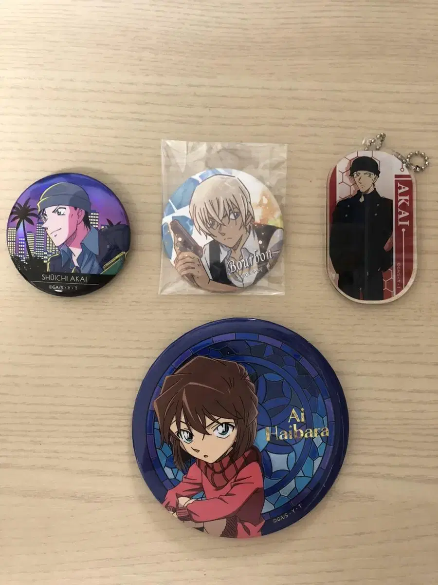 Conan Haibara Akai Bourbon Badge Keyring