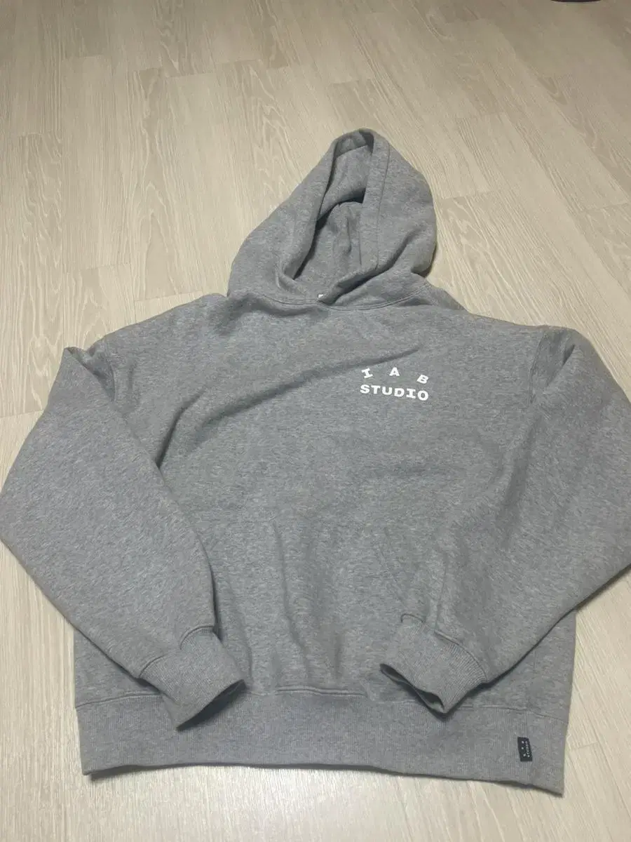 iApp Studio Hood Gray M