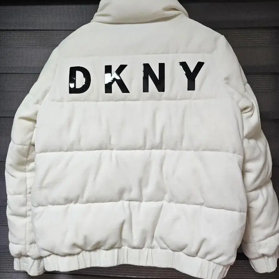 DKNY벨벳점퍼