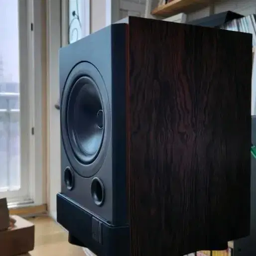 KEF 101.3 speaker