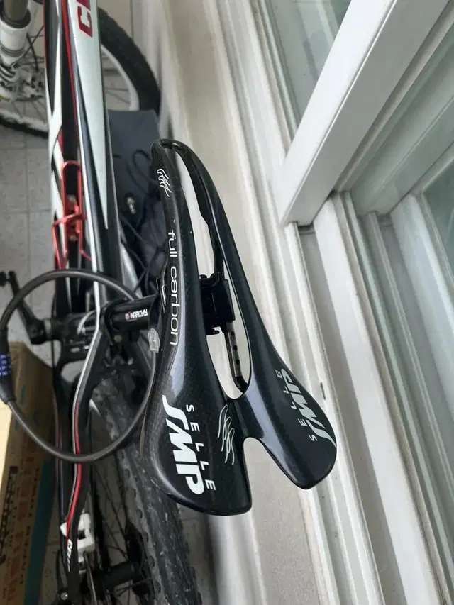 selle smp full carbon 안장 셀레 풀카본 안장 판매합니다