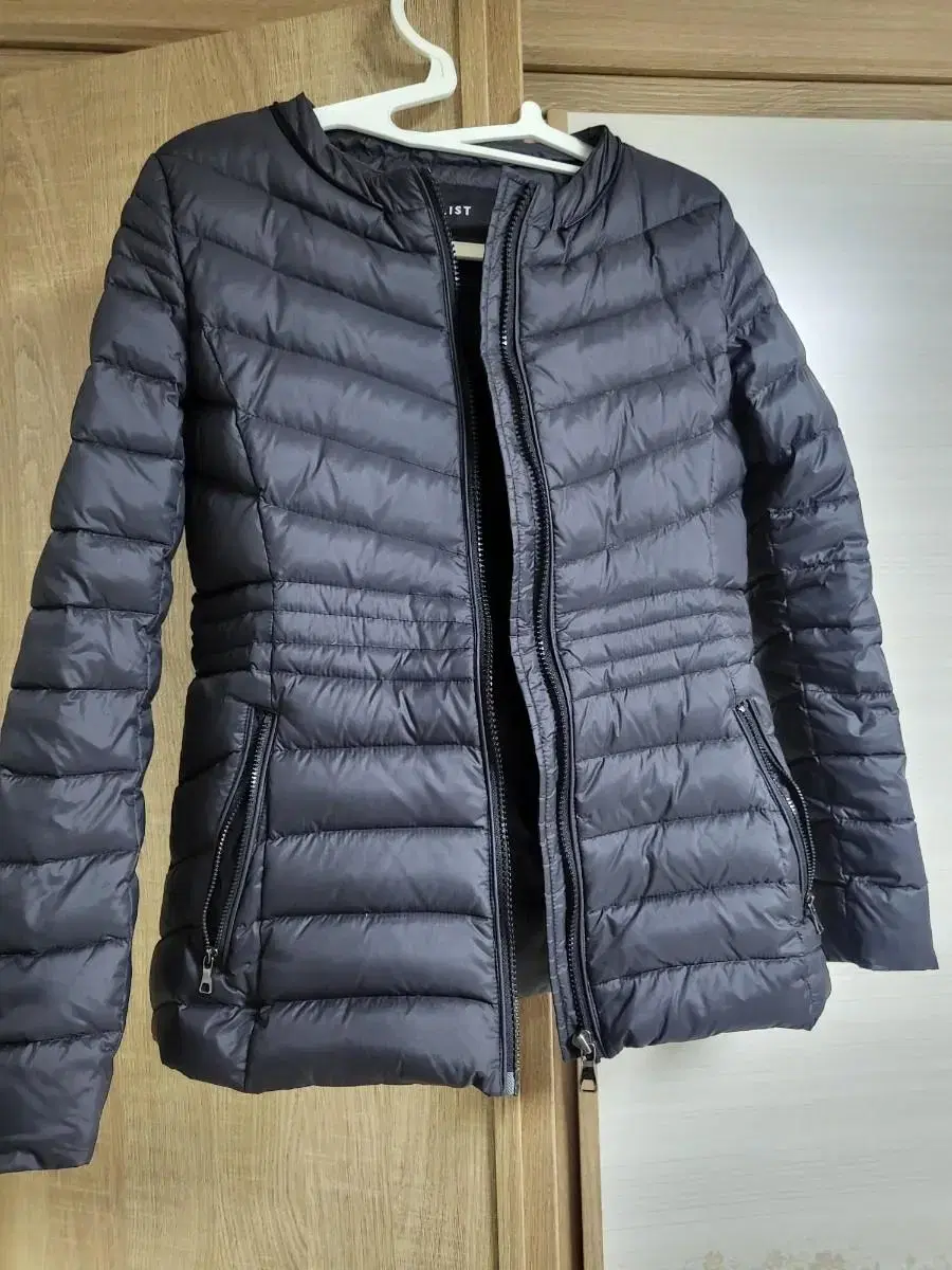 List Lightweight down jacket