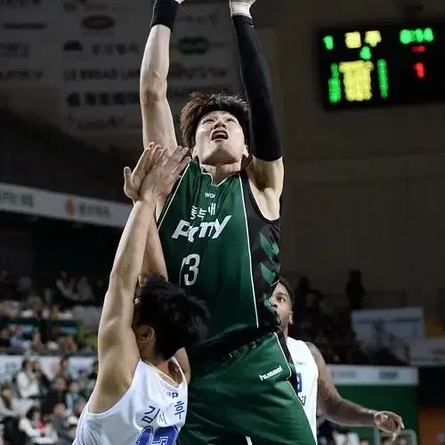 16-17시즌 윤호영 선수 홈, 어웨이 실착 유니폼 하의