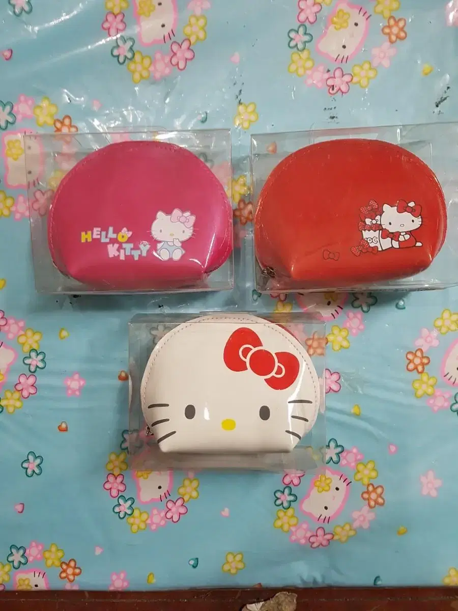 classic phrase Hello Kitty vahn