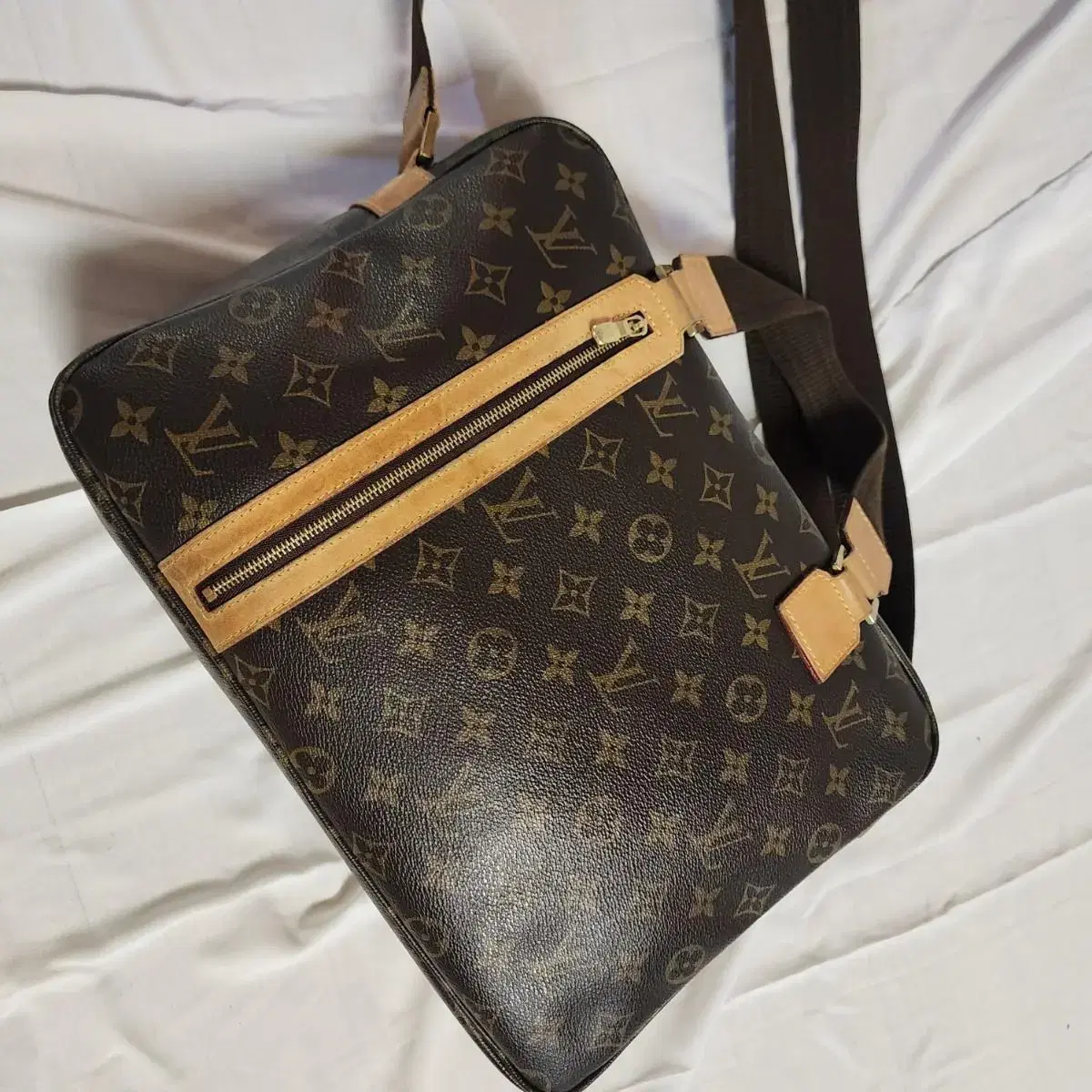 루이비통 LOUIS VUITTON 메신저백