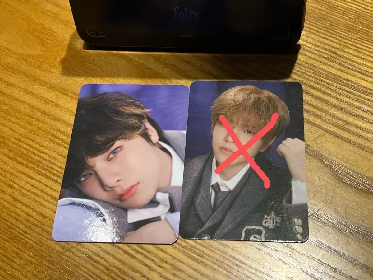 Straykids Magic School Boxed Tape Photo Card Seungmin, I.N.