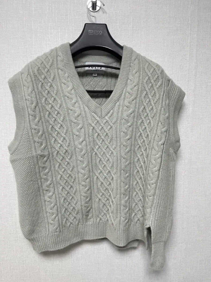 Solid Homme Knit Vest (48. 21FW