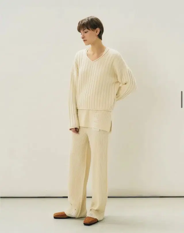 메종마레 v-neck ribbed sweater 판매합니다(당일발송)