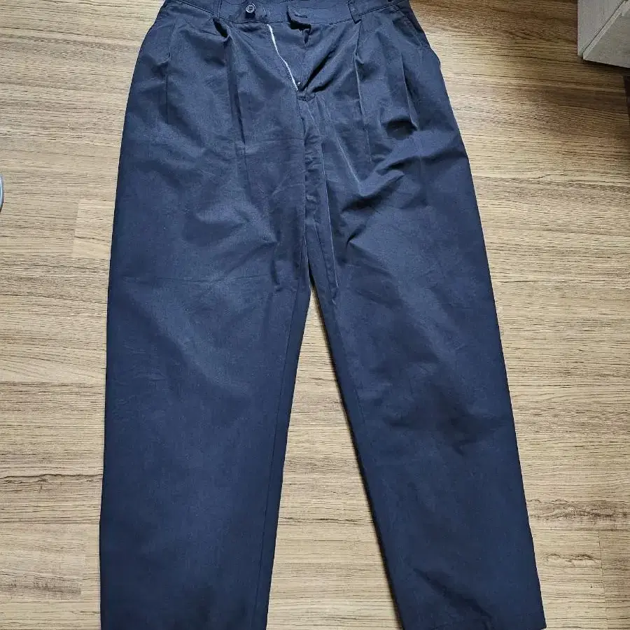 노운 wide tapered chino pants 블랙 1사이즈팝니다