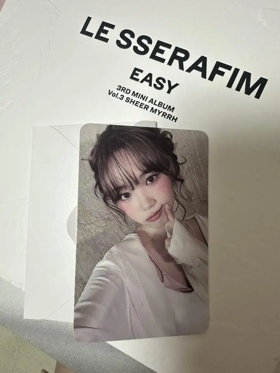 le sserafim e.ji version3 chaewon photocard