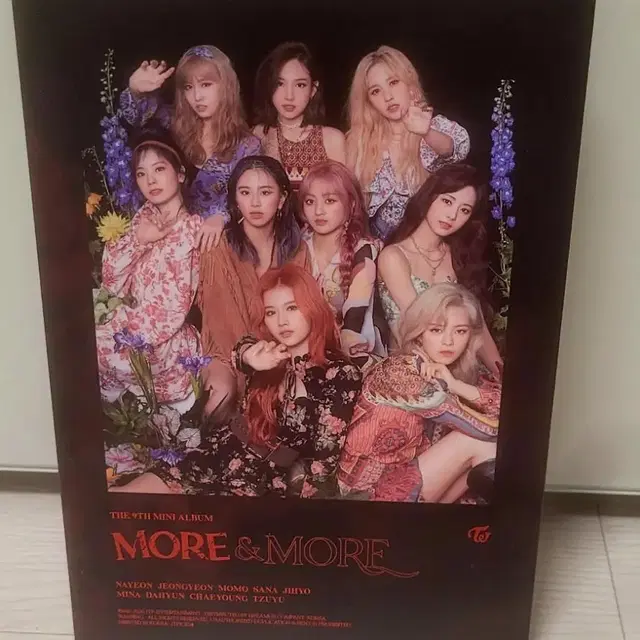 트와이스 9th 미니앨범 More&More (포카 포함)