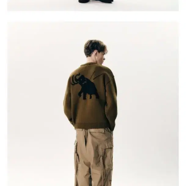 에스피오나지 Mammoth hunt knit sweater