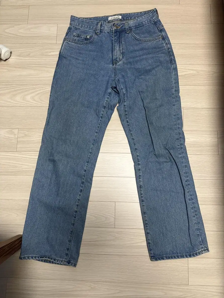 Waist 28 jeans