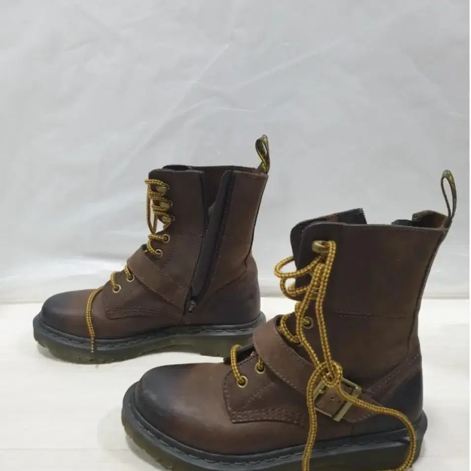 명품 닥터마틴 Dr.Martens(정품)천연통가죽 워크화 ,부츠화