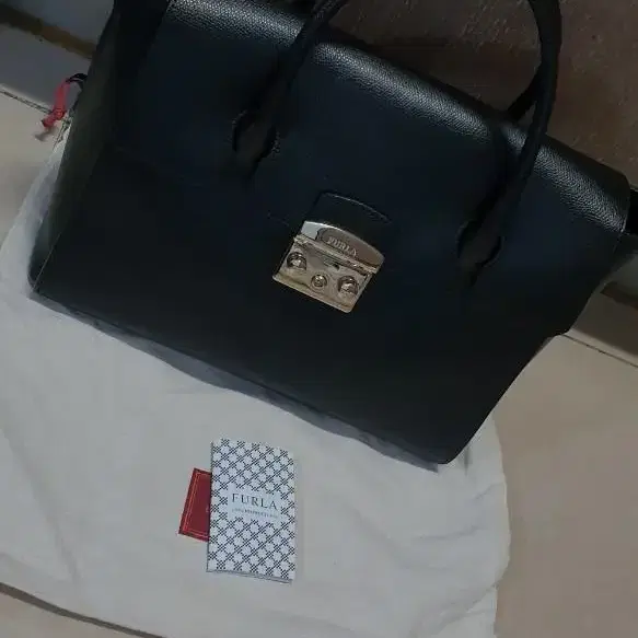 훌라 FURLA 사첼백