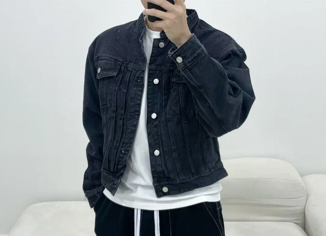 Boyfriend Look) Denim Jacket with Hood