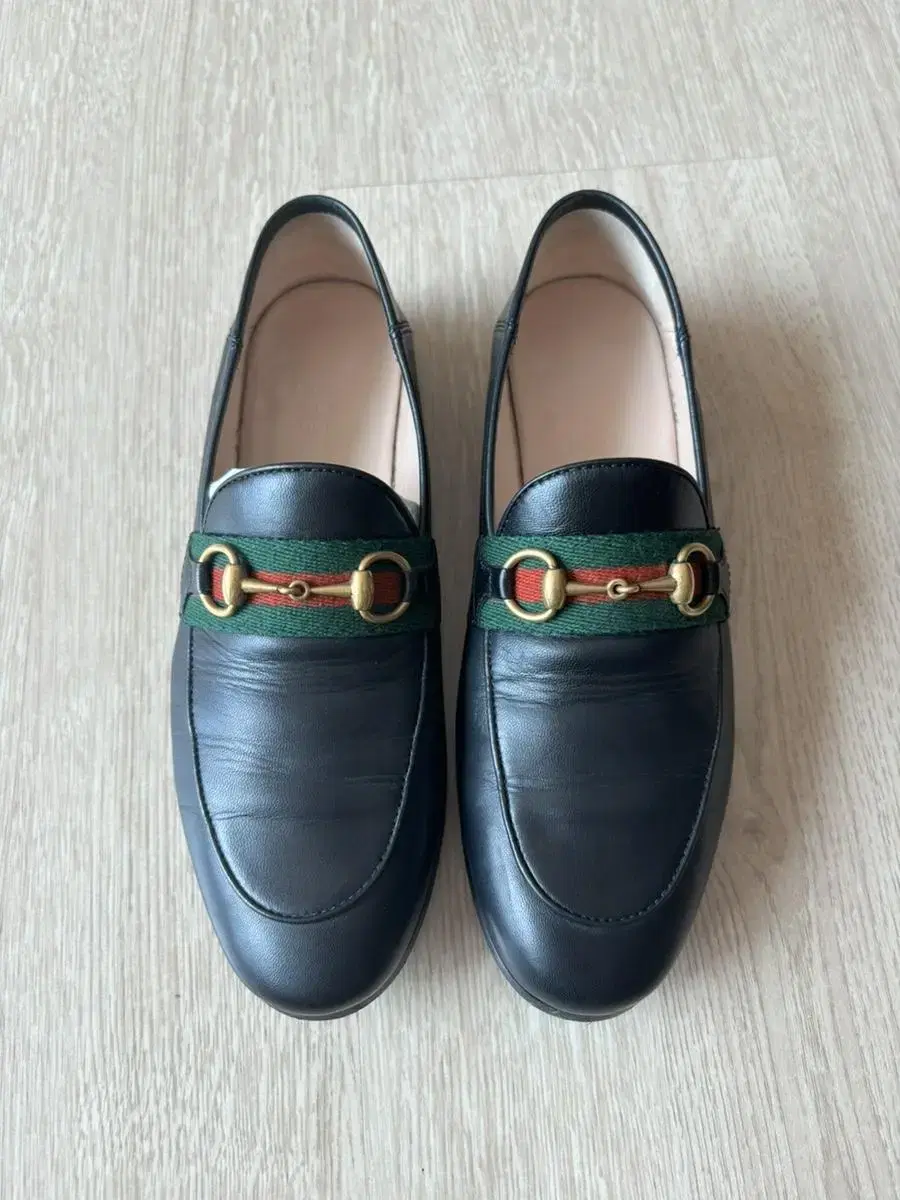 Gucci Loafers (size 35)