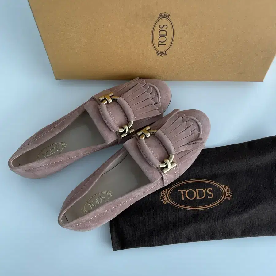 새상품* 토즈 TOD'S 로퍼 테슬 드리이빙슈즈 사이즈 EU35.5 22