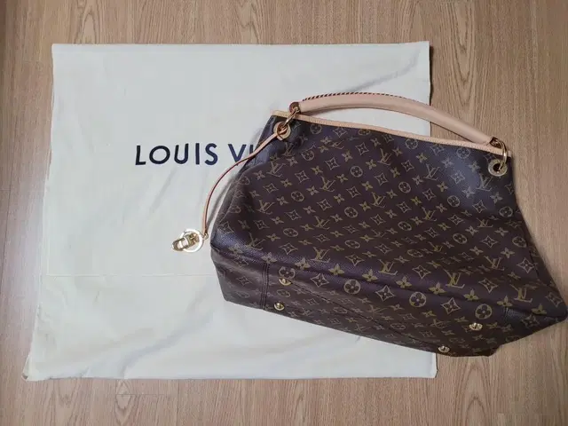 Louis Vuitton Artsy MM Monogram 루이비통 앗치