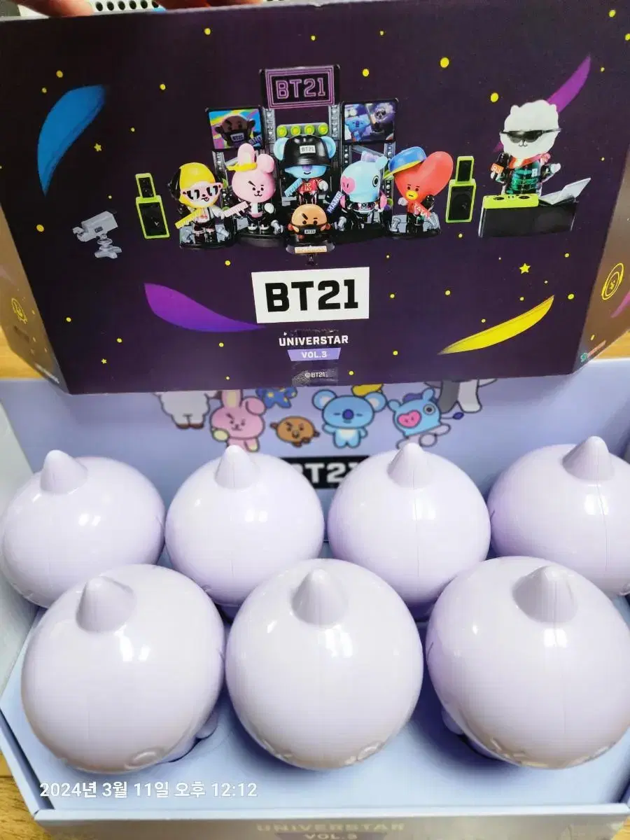 BTS Figures/ BTS Cider (limited edition)