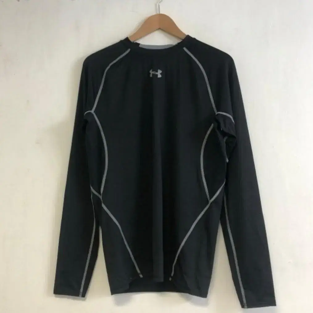 (XL) Under Armour Performance Long Sleeve Tee